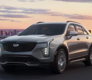 Actualizat Cadillac XT4 2024 cu caracteristici și fotografii