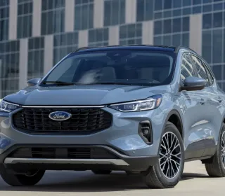 Ford Escape (Kuga) Hybrid 2023: Economic și bugetar