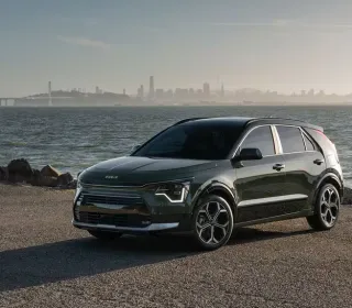 Kia Niro 2025 – funcțional, fiabil crossover cu mici modificări