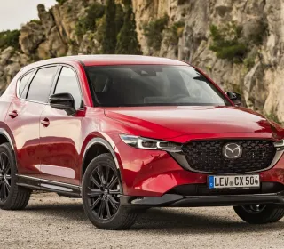 Mazda CX-5 2024 cu ce se evidențiază față de concurenți
