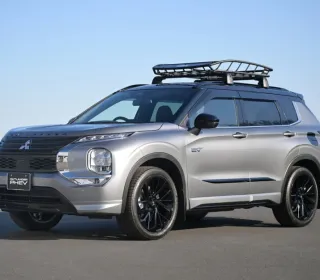 SUV-ul Mitsubishi Outlander 2023 cu hibrid plug-in