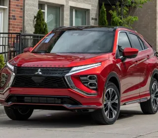 Mitsubishi Eclipse Cross 2024 – un SUV practic, dar nu vioi