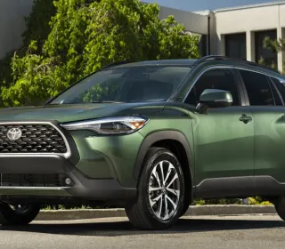 Toyota Corolla Cross 2024 – revizuirea actualizărilor și versiunea hibridă