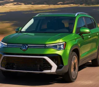 Volkswagen Taos 2025 îmbunătățiri ale celei de-a 2-a generații și prețul