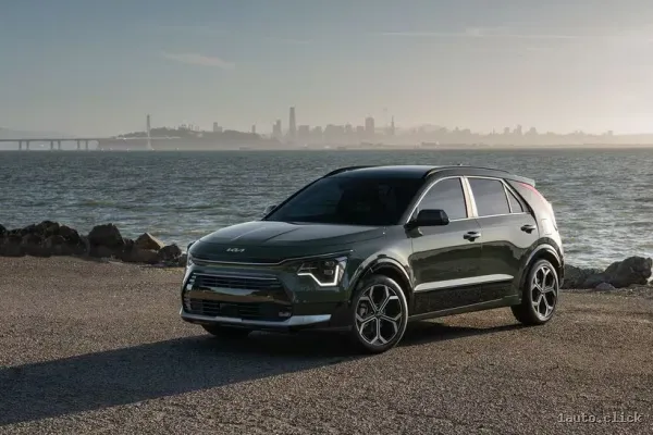 Kia Niro 2025 – funcțional, fiabil crossover cu mici modificări