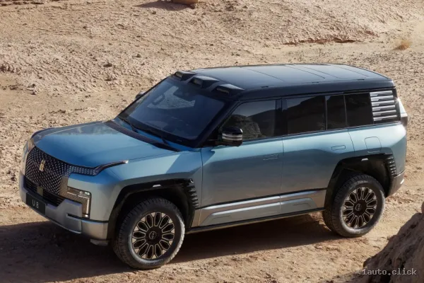 YangWang U8 — noul SUV electric 4×4 de la BYD, cu o putere de 1100 cai putere