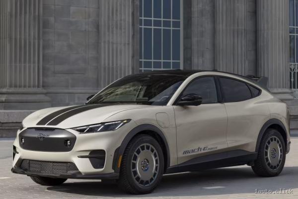 Ford Mustang Mach-E 2025 – crossover electric cu spiritul Mustang