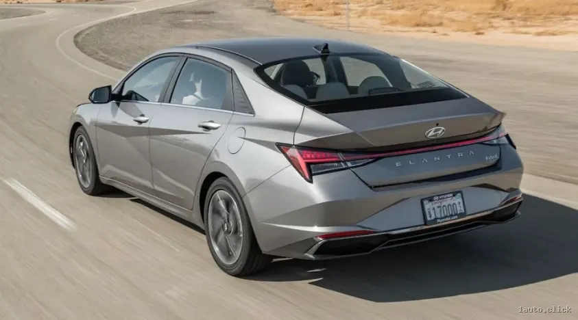 Hyundai Elantra Hybrid 2023 bara spate