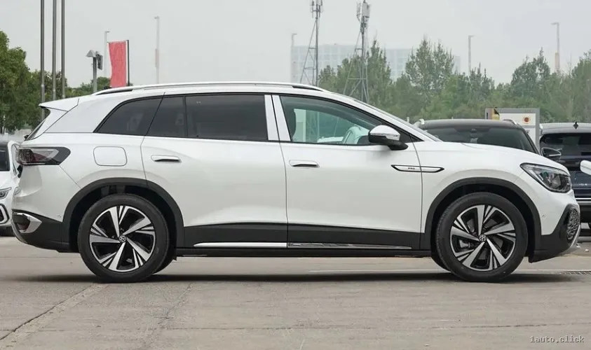 ID.6 CROZZ 2024 versiunea cu 7 locuri vedere laterală