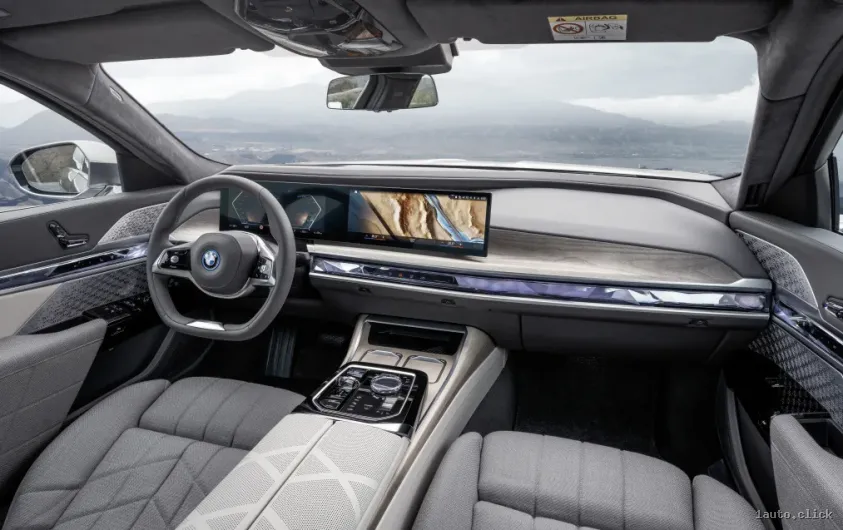 BMW i7 xDrive60 bord