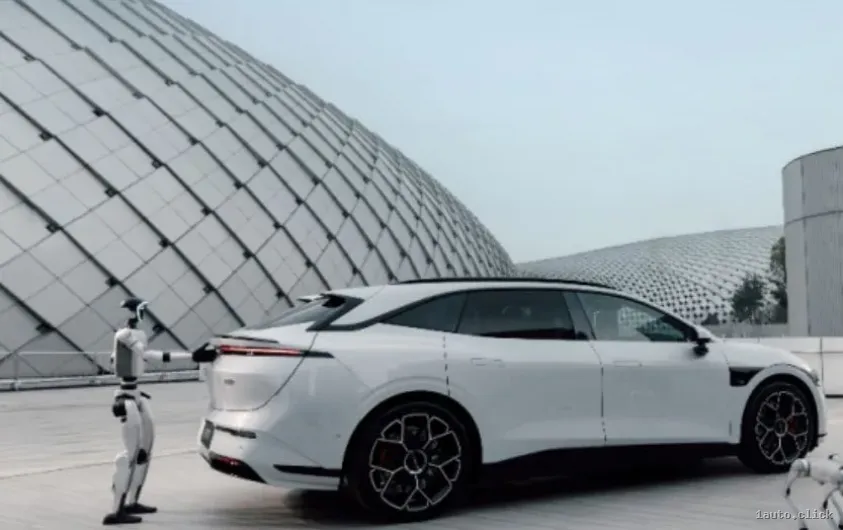 Vedere laterală Zeekr 007GT