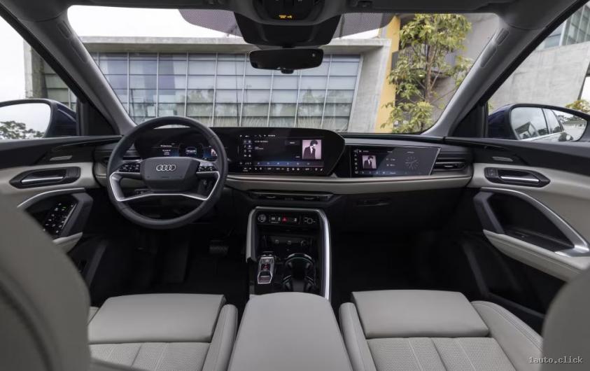 Interiorul Audi Q5 2025
