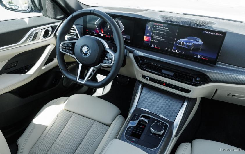 Interiorul BMW i4 eDrive40