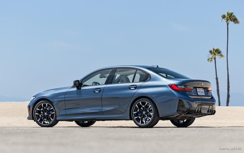 BMW M340i 2025 optică spate și caracter sportiv