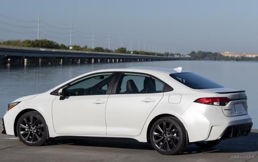 Vedere laterală Toyota Corolla 2026