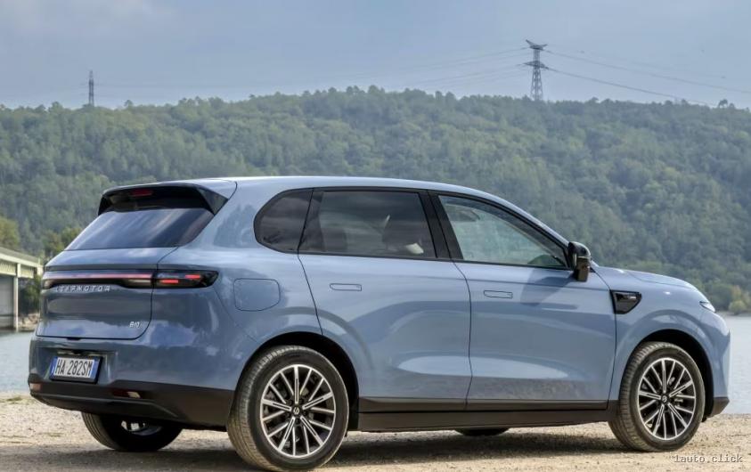 Partea laterală a Leapmotor B10