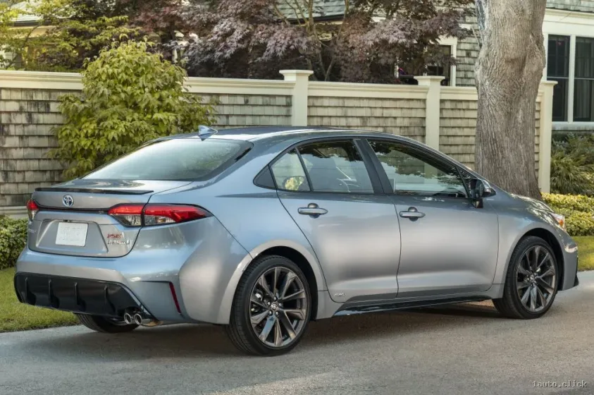 Toyota Corolla Hybrid 2024 pentru piața din SUA bara spate
