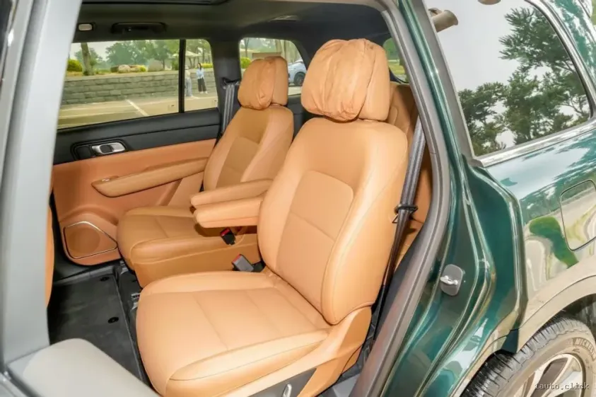 Li One 2022 are trei rânduri de scaune și 6 locuri