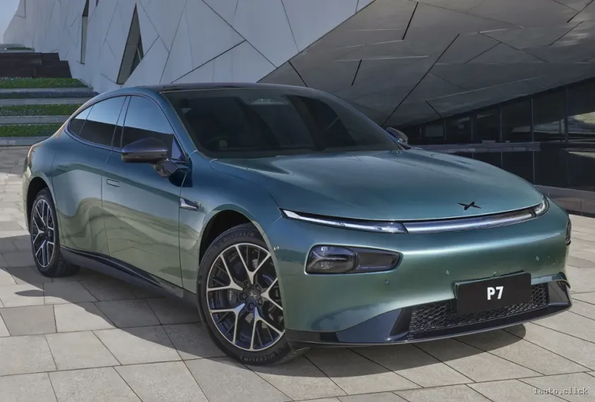 Sedan electric Xpeng P7 AWD 2023 versiunea europeană