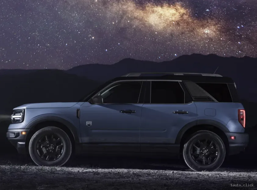 Vedere laterală Ford Bronco Sport