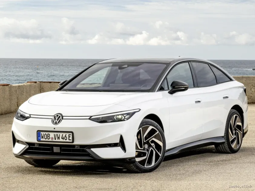 Electro-hatchback VW ID.7 2024