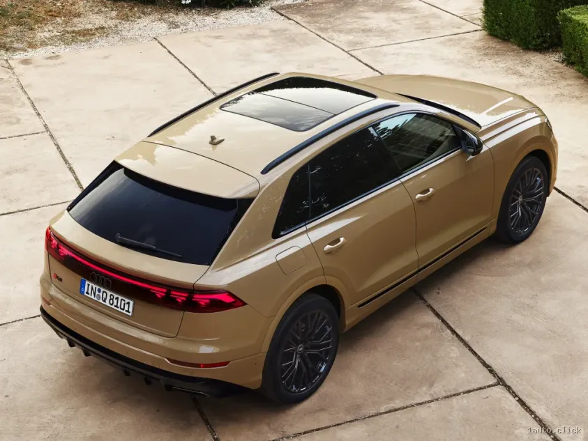 Audi Q8 S line 2023 acoperiș panoramic