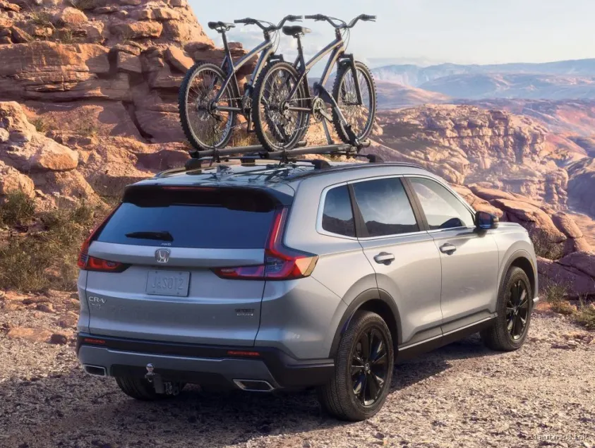 Honda CR-V Hybrid 2023 destul de spațios