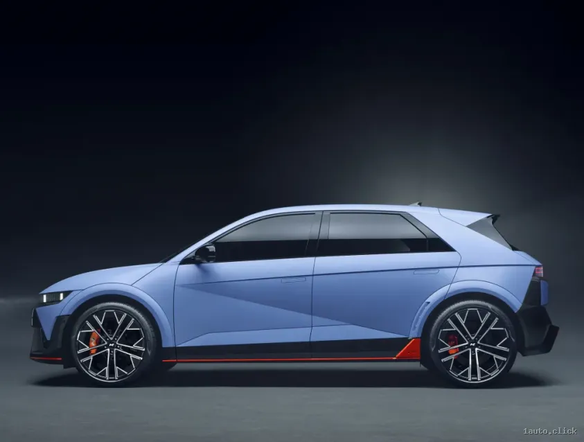 Hyundai Ioniq 5 N 2024 vedere laterală