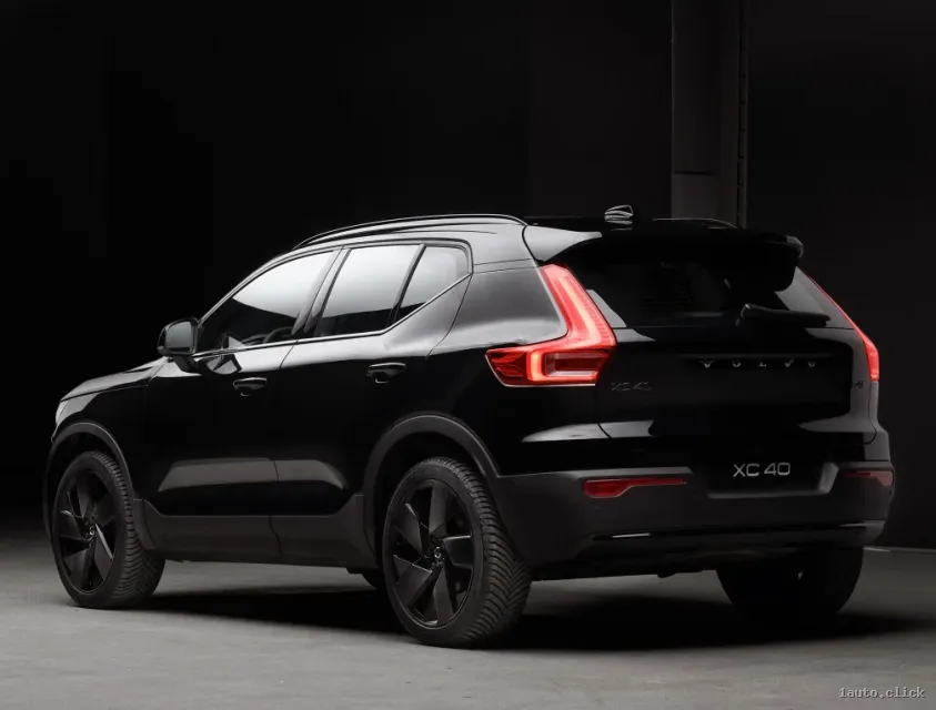 Volvo XC40 2025 vedere laterală